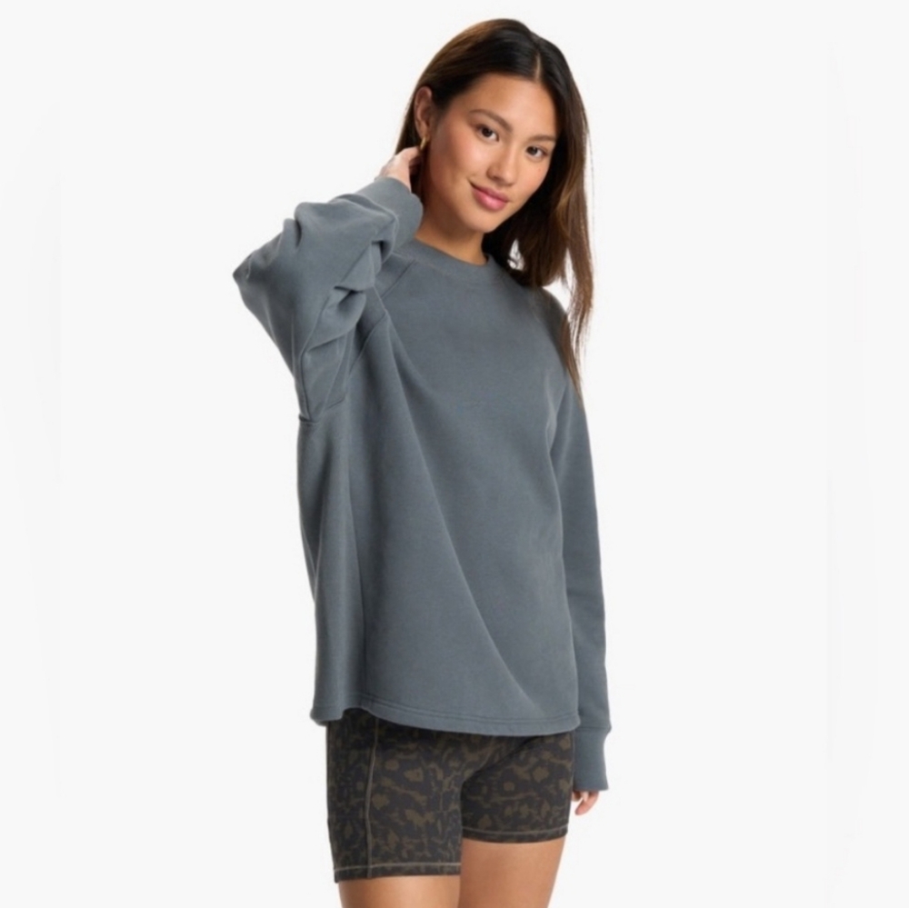 ❤️ Vuori Blue Sweatshirt